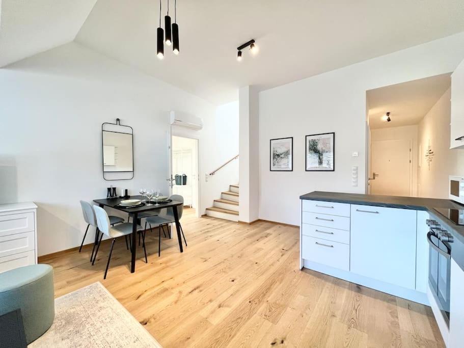 Orestaliving - Penthouse In 1020 Відень Екстер'єр фото